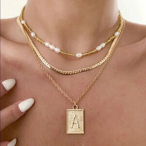 🆕Imitation Pearls Clavicle Snake Bone Chain Layer Necklace🆕